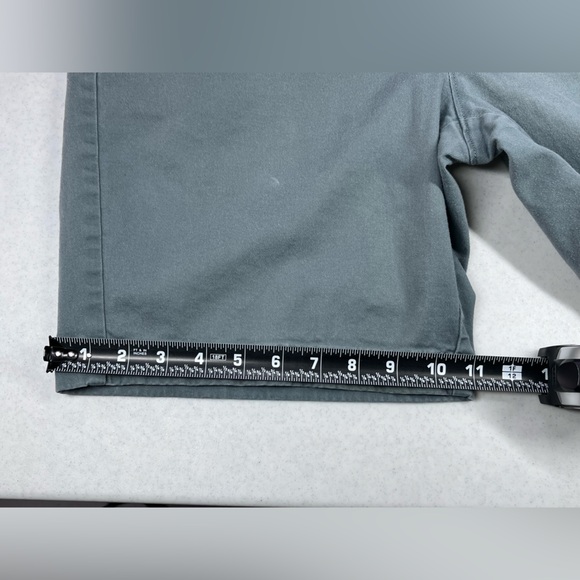 J. Crew Men’s 9” Chino Shorts. Size 35 - Picture 4 of 11